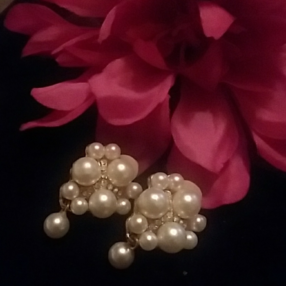 💞💞VINTAGE PEARL & RHINESTONE EARRINGS💞💞